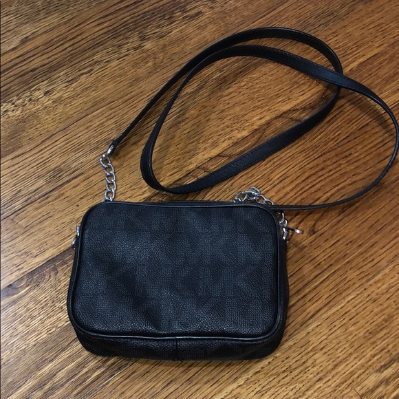 Michael Kors crossbody bag authentic - Picture 2 of 6